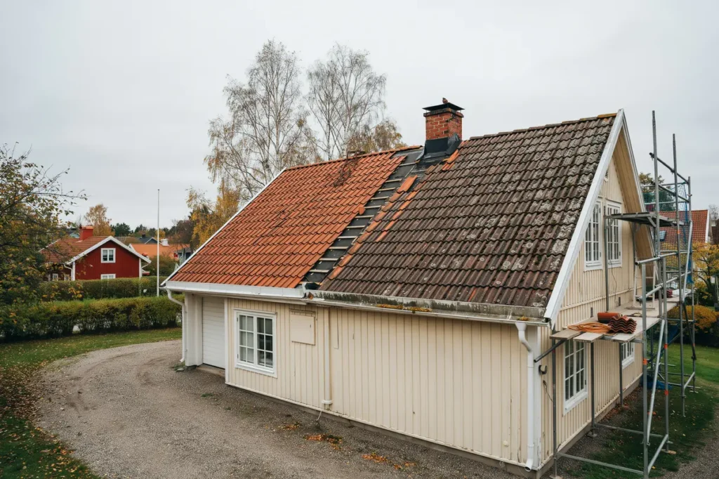 s planerar du en takrenovering i etapper smart uppl gg f r villa gare med begr nsad budget