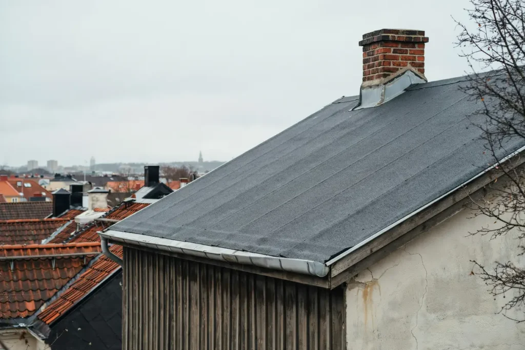 l gga takpapp i stigberget s f r du ett prisv rt tak som st r emot regn bl st och slitage